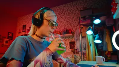 Oakley - Stream Raids